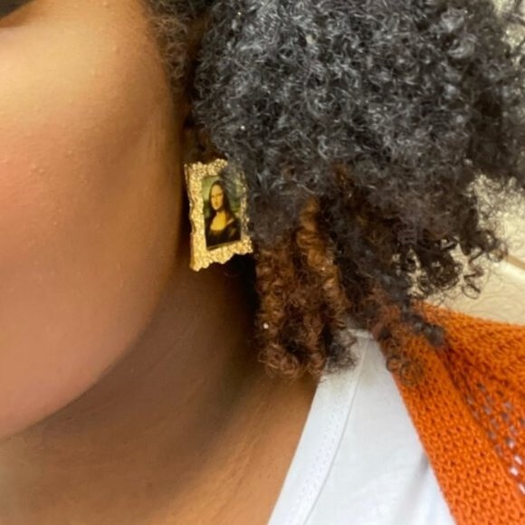 Leonardo Da Vinci Mona Lisa Gilt Framed Painting Statement Earrings 710 - Picture 6 of 6